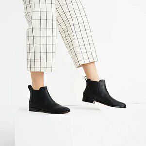 Madewell The Ainsley Chelsea Boot in Black Leather | Women's 8.5